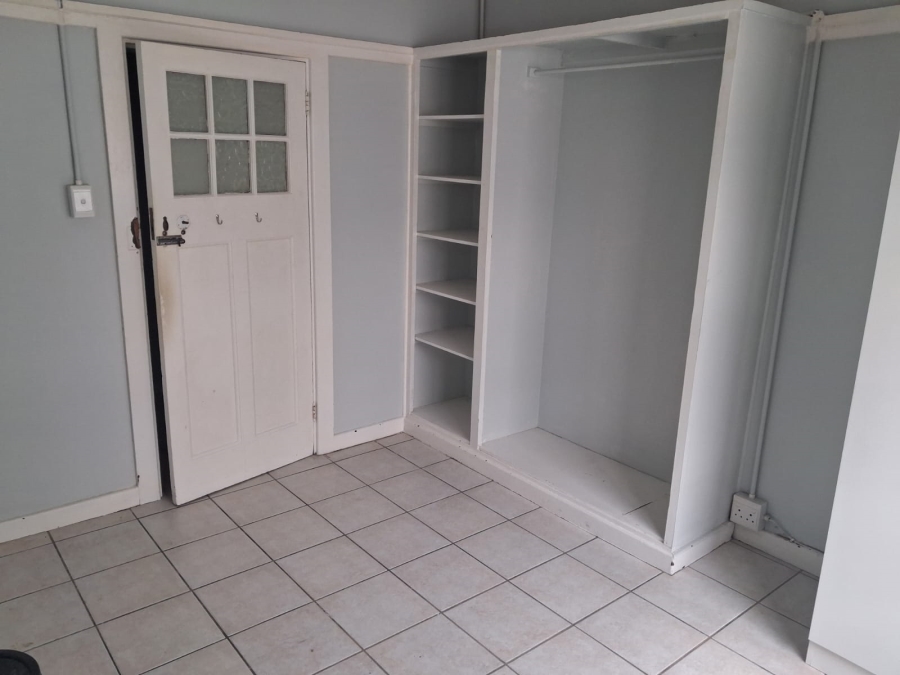 To Let 1 Bedroom Property for Rent in Quigney Eastern Cape